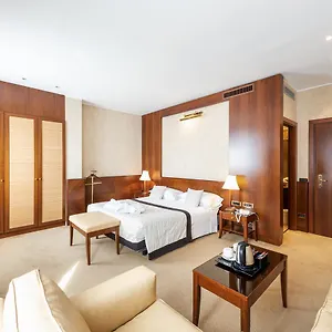 Ascot 4*, Milan Italy